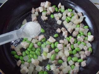 【浙菜】：毛豆炒肉丁咸菜的做法步骤：6