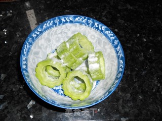 [浙菜] 苦瓜如意虾的做法步骤：1