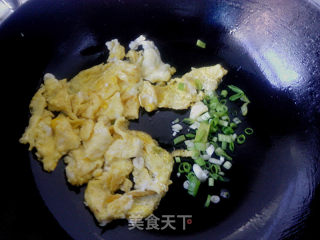青椒蛋炒饭的做法步骤：3