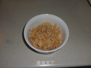 虾皮卷心菜的做法步骤：1