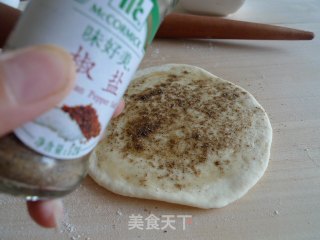 葱花油饼的做法步骤：5