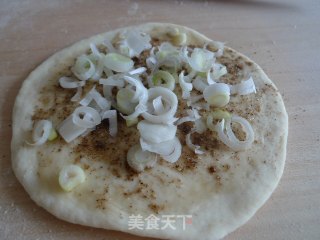 葱花油饼的做法步骤：6