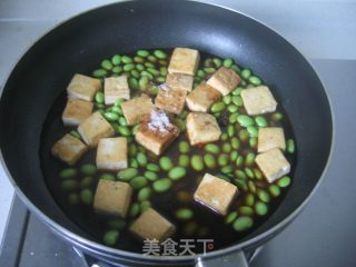 【浙菜】臭豆腐烧毛豆的做法步骤：7