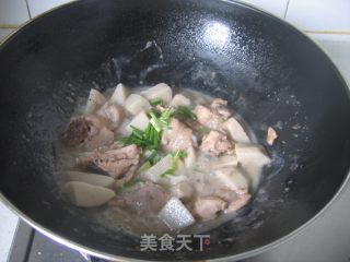 【浙菜】鸡腿芋艿的做法步骤：7