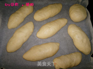 火腿沙拉肉松面包的做法步骤：7