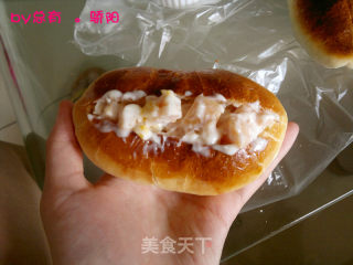 火腿沙拉肉松面包的做法步骤：10