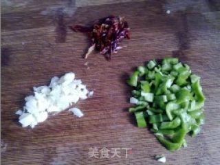 皮蛋豆腐的做法步骤：2