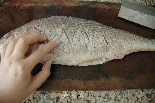 【浙菜】汤鲜味美宁波风味·雪菜大汤黄鱼的做法步骤：1