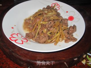 黑椒牛肉炒芹菜的做法步骤：6