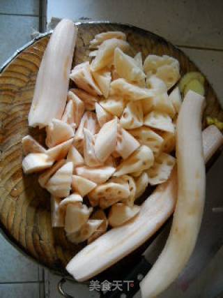 野藕煨牛肉的做法步骤：3
