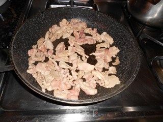 萝卜干炒肉的做法步骤：4