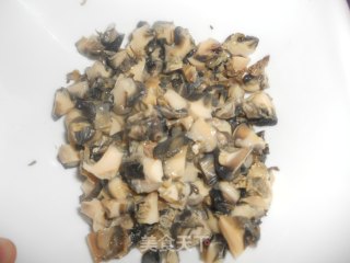 韭菜炒螺丝的做法步骤：3