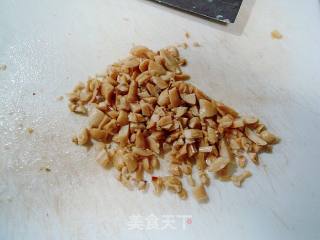 【浙菜】――浙南风味“松炸虾仁”的做法步骤：2