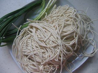 【浙菜】葱油拌面的做法步骤：1
