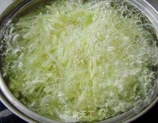 家常菜----青红椒土豆丝的做法步骤：4