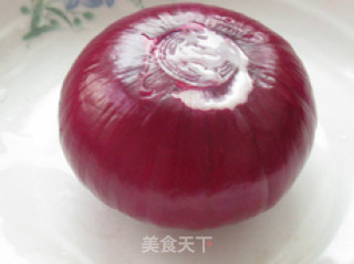 【就这么温柔地健身】紫洋葱炒肉的做法步骤：1