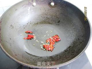 萝卜干炒毛豆的做法步骤：2