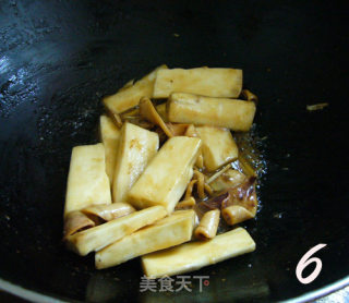 夏天不能少的一款瘦身又丰胸菜---山药丝瓜炒鱿鱼的做法步骤：6