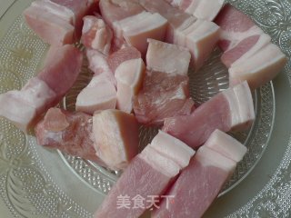 【浙菜】红枣烧肉的做法步骤：1
