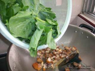 家常菜肴@@烧肉炒芥兰的做法步骤：4