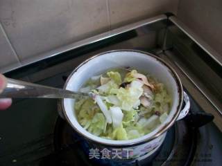 要喝汤又要快唯有滚汤啦@@白菜腐竹滚汤的做法步骤：4