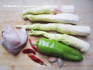 茭白肉丝的做法步骤：1