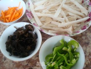跟老杨学做菜——手撕杏鲍菇的做法步骤：2