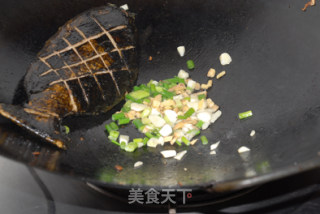 红烧素鲫鱼的做法步骤：5