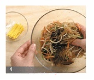 韩国什锦拌粉丝的做法步骤：4