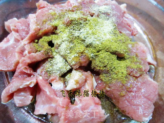 生菜牛肉卷的做法步骤：2