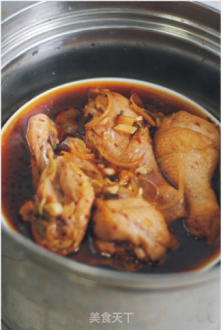 【豆豉酱蒸鸡腿】适合上班族的十分钟快手菜的做法步骤：8