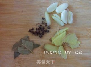 【浙菜】啤酒酱香鸡翅的做法步骤：2