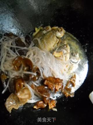 薯粉炖鲫鱼的做法步骤：8
