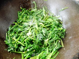 家常菜----菠菜炒蛋的做法步骤：4