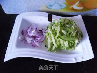 炸酱面的做法步骤：3