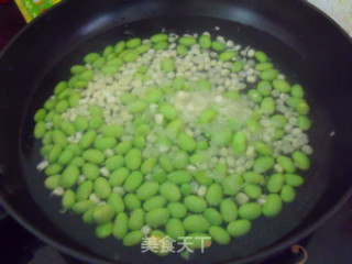 茭白炒毛豆的做法步骤：2