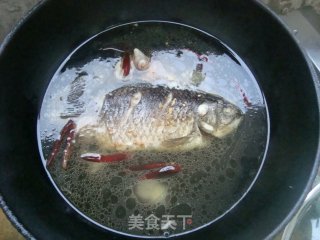 萝卜丝鲫鱼汤的做法步骤：6