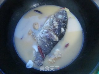 萝卜丝鲫鱼汤的做法步骤：7