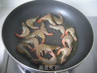 【浙菜】梅干菜烧虾的做法步骤：5