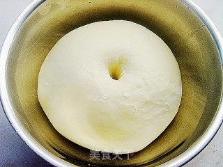 美味经典的"菠萝包"的做法步骤：3