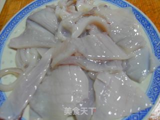 蒜蓉爆炸鱿鱼的做法步骤：3