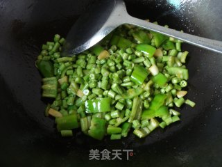 简单-青辣椒炒长豆角的做法步骤：4