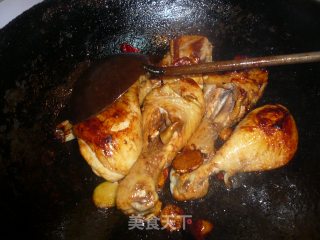 炖鸡腿的做法步骤：2