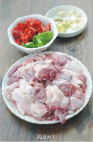 【湘菜】啤酒鸭——夏季里降火的大肉菜的做法步骤：2