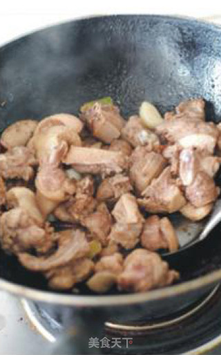 【湘菜】啤酒鸭——夏季里降火的大肉菜的做法步骤：4