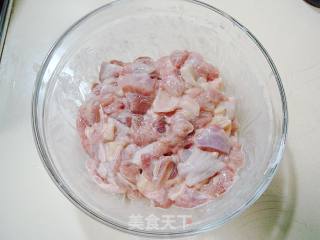 长沙历史名菜“麻辣子鸡”的做法步骤：3