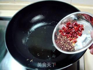长沙历史名菜“麻辣子鸡”的做法步骤：8