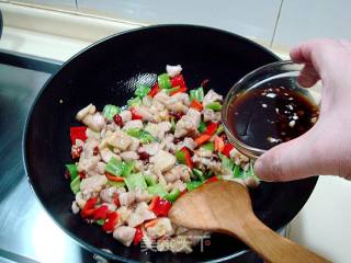 长沙历史名菜“麻辣子鸡”的做法步骤：10
