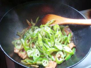 【湘菜】--农家小炒肉的做法步骤：13