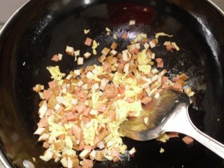 懒人做饭系列一：香喷喷的炒饭的做法步骤：6